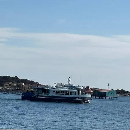Avec Vue Et Terrasse *