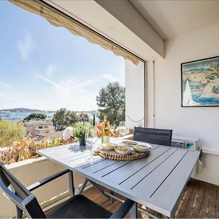 아파트 Avec Vue Et Terrasse *