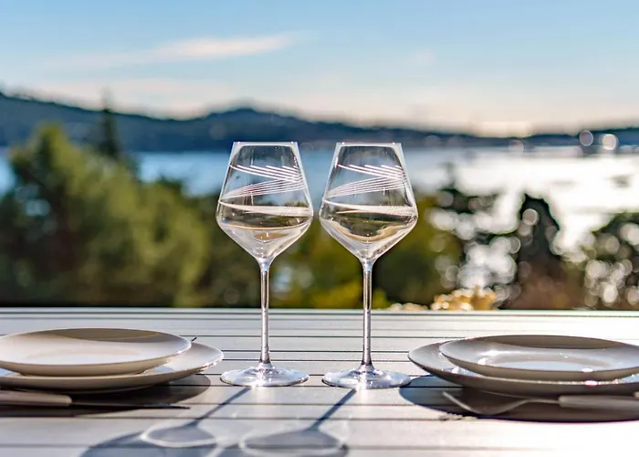 Avec Vue Et Terrasse *