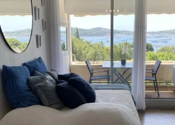Avec Vue Et Terrasse Appartement *